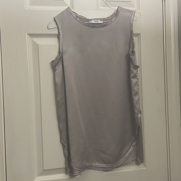 100% silk Vince Hi low tank - Picture 2 of 7